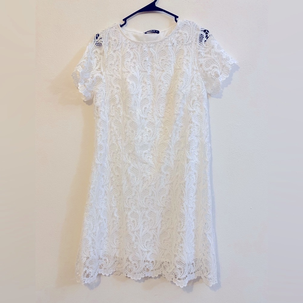 🦋 Sheilay Classic Bright White Lace Dress. New with tags. Women Size Small